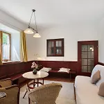Hof Luisenau Apartment *